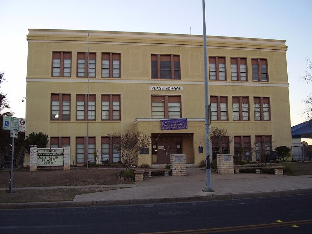 历史悠久的皮斯小学将成为奥斯汀独立学区教师的儿童保育中心