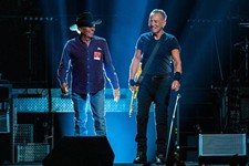 On the Nightshift: Bruce Springsteen & the E Street Band Keep Running