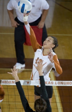UT Volleyball Hits Its Stride at the Perfect Time