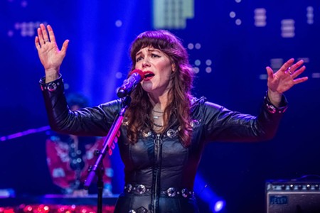 Decades Into Her Career, Jenny Lewis Is Still Bringing Effortless Feminist Energy to the Stage