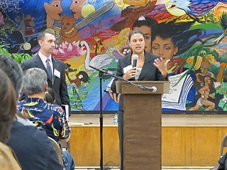 IDEA CEO Tom Torkelson with Superintendent Meria Carstarphen at a presentation at Martin Middle School