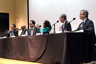 Mayoral candidates field questions about affordability, transportation and property taxes from moderators at the Moody Auditorium on Oct. 15 – one of the final debate forums before election day hits. The Ballot Boxing event was hosted by the <i>Chronicle</i>, the Austin Monitor, KXAN-TV, KUT-FM, and Univision.