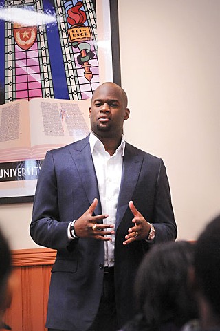 Vince Young speaks to UT students on Diversity Day.
