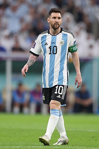 Lionel Messi playing for Argentina at the 2022 FIFA World Cup