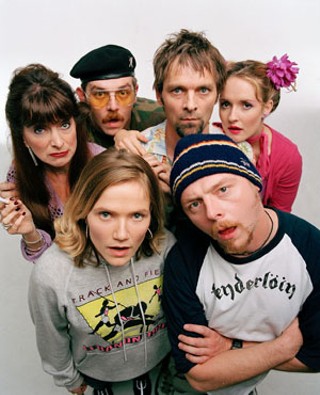 Jessica Hynes and Simon Pegg (front) and the cast of <i><b>Spaced</b></i>