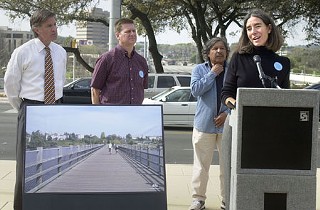 Speaking in support of the boardwalk are (l-r) Mayor Will Wynn; Charlie McCabe, executive director of Austin Parks Foundation; Sabino Renteria, chair of the Community Development Commission; and Susan Rankin, executive director of the Trail Foundation.