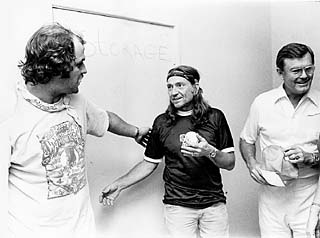 O'Connor (l) with Willie Nelson and Darrell Royal backstage at the Austin Opera House, 1979