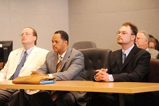 Michael Scott (l) and Robert Springsteen (r) with Scott’s defense attorney Dexter Gilford