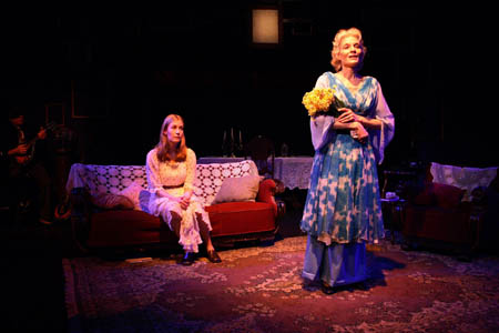 review the glass menagerie
